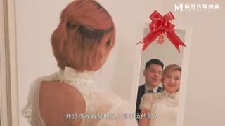 Blonde cougars' hardcore lesbian wedding romp featuring a mother-daughter tit-twat tango