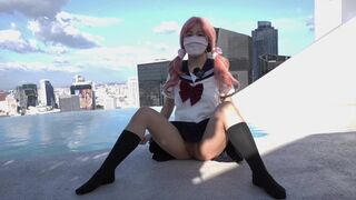 日本jk少女，在顶楼泳池卖骚，回家脱了衣服就是干