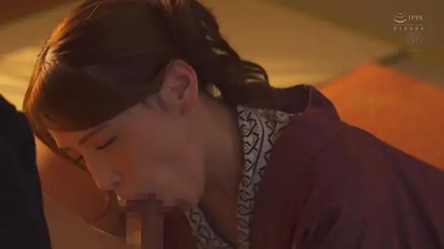 Spousal Infidelity Caught in Director′s Creampie Moment (Hirose)