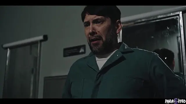 Tiny Puck &mdash;  the Parasitic Queen