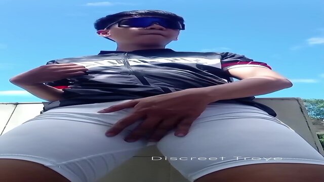 Handsome Pinoy Cyclist Jams Out in Cute Cycling Shorts