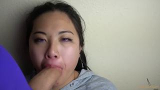  Asian Deep Throating
